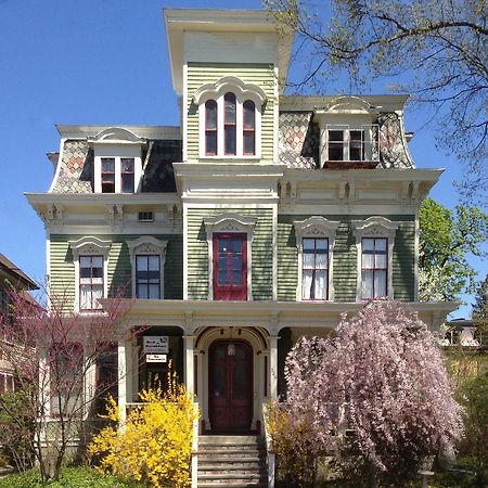 Hudson City Bed And Breakfast Buitenkant foto
