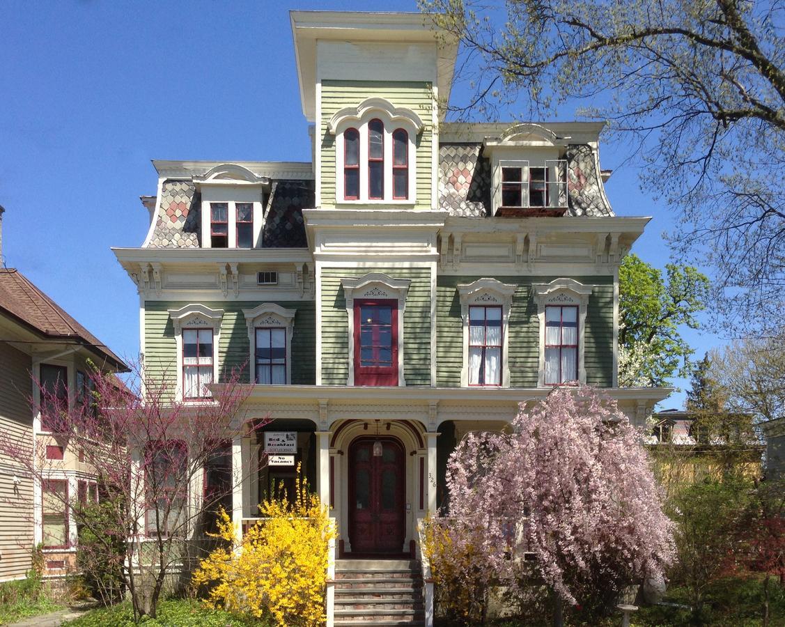 Hudson City Bed And Breakfast Buitenkant foto